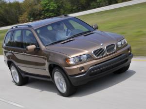 BMW X5 4.4i 2000 года (US)